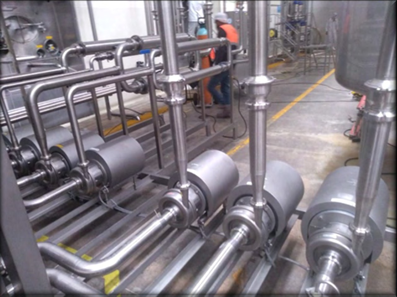 Experiencia previa: Tuberías y servicios de planta